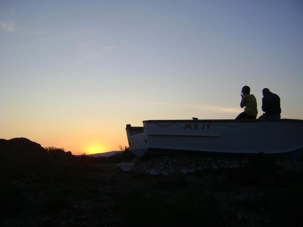 Vleirivier Amber Lagoon Backpackers Lodge מראה חיצוני תמונה