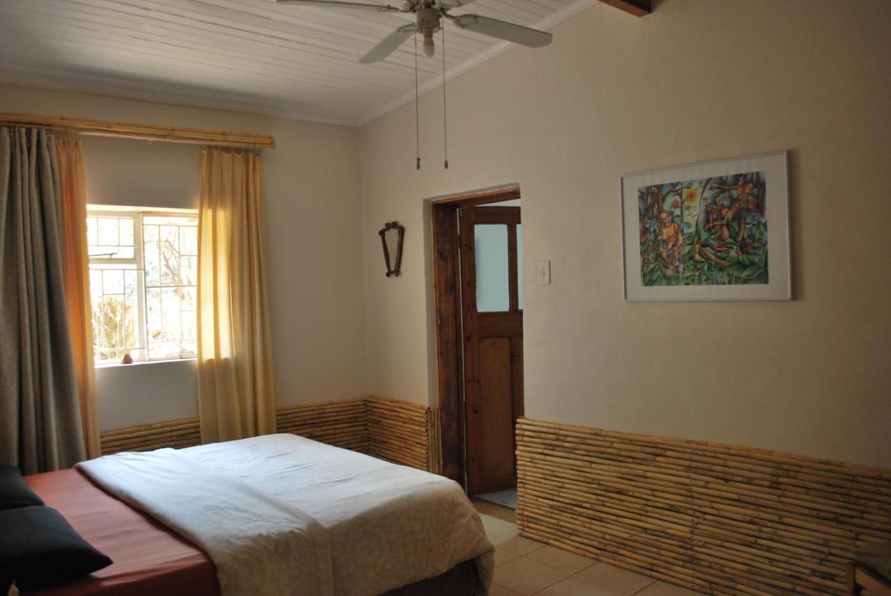 Vleirivier Amber Lagoon Backpackers Lodge מראה חיצוני תמונה